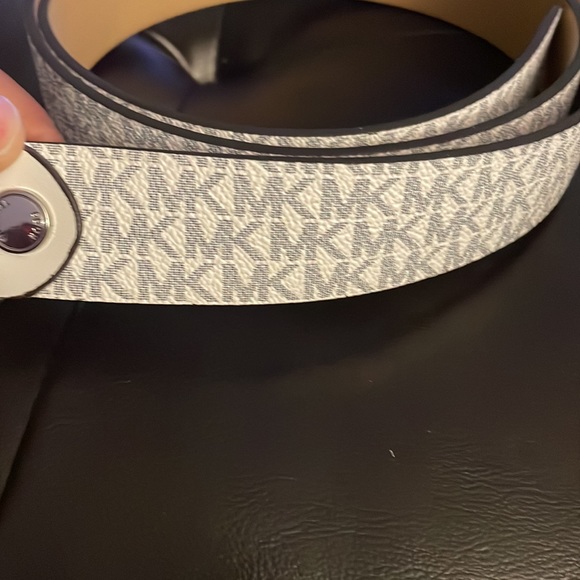Michael Kors Logo Print Belt (navy)- XL - Picture 3 of 6